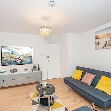 Stunning Four Bedroom House Close To Excel, O2 & Central London With Free Parking מראה חיצוני תמונה