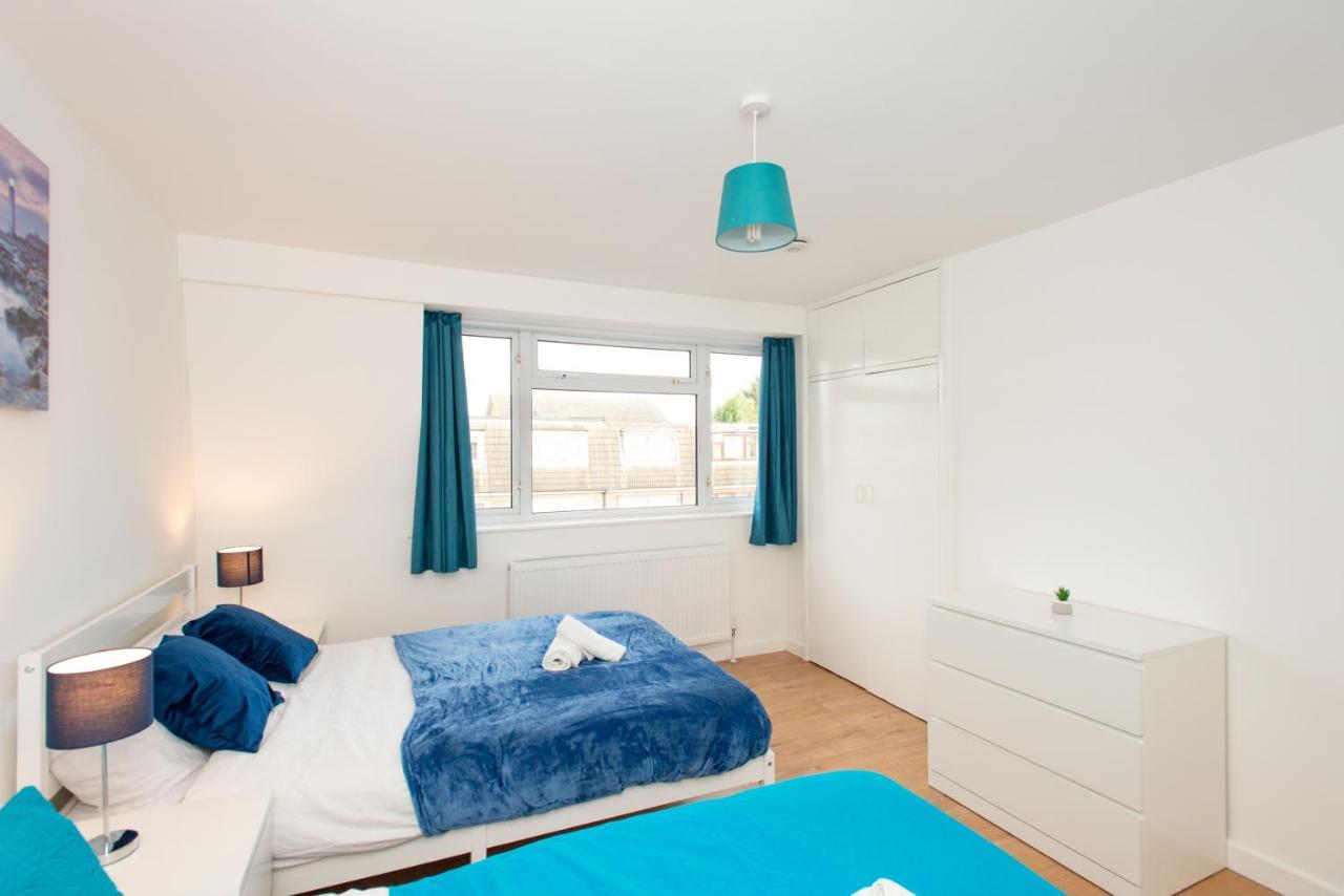 Stunning Four Bedroom House Close To Excel, O2 & Central London With Free Parking מראה חיצוני תמונה