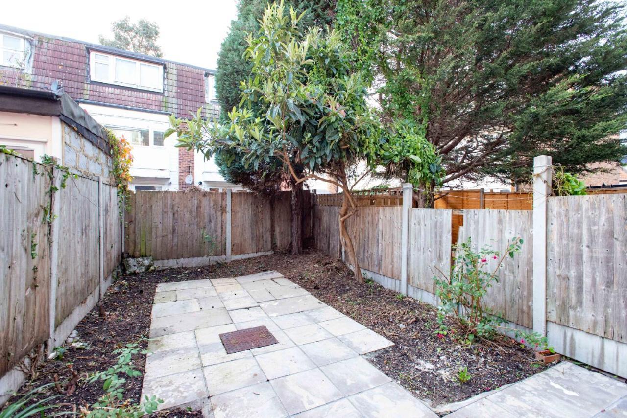 Stunning Four Bedroom House Close To Excel, O2 & Central London With Free Parking מראה חיצוני תמונה