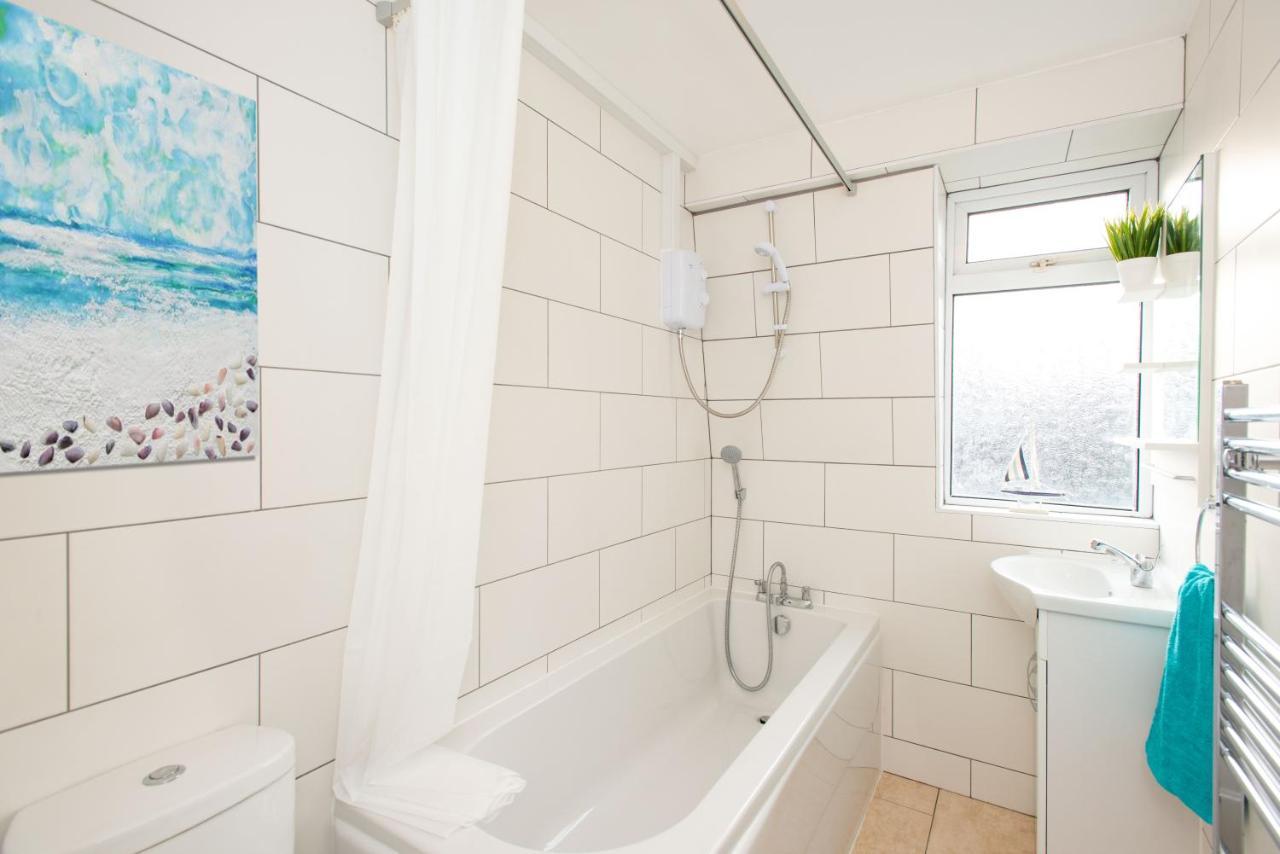 Stunning Four Bedroom House Close To Excel, O2 & Central London With Free Parking מראה חיצוני תמונה