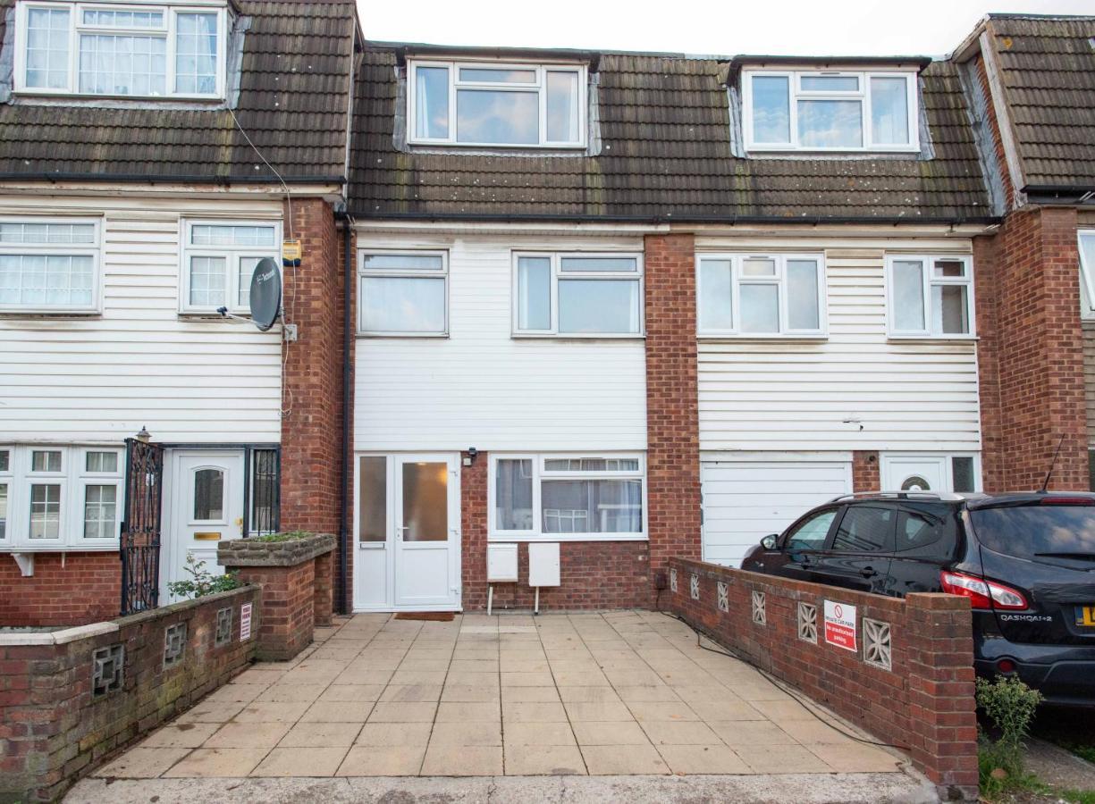 Stunning Four Bedroom House Close To Excel, O2 & Central London With Free Parking מראה חיצוני תמונה