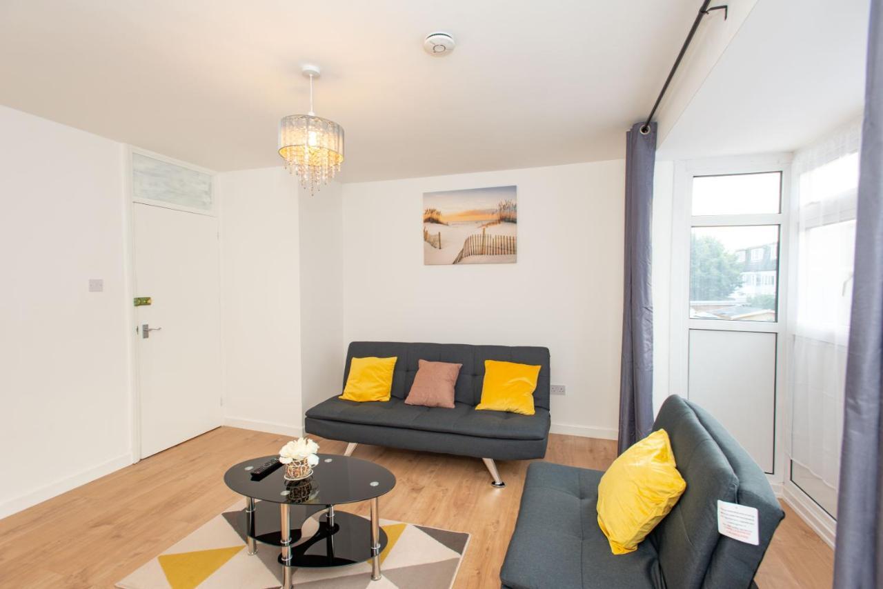 Stunning Four Bedroom House Close To Excel, O2 & Central London With Free Parking מראה חיצוני תמונה
